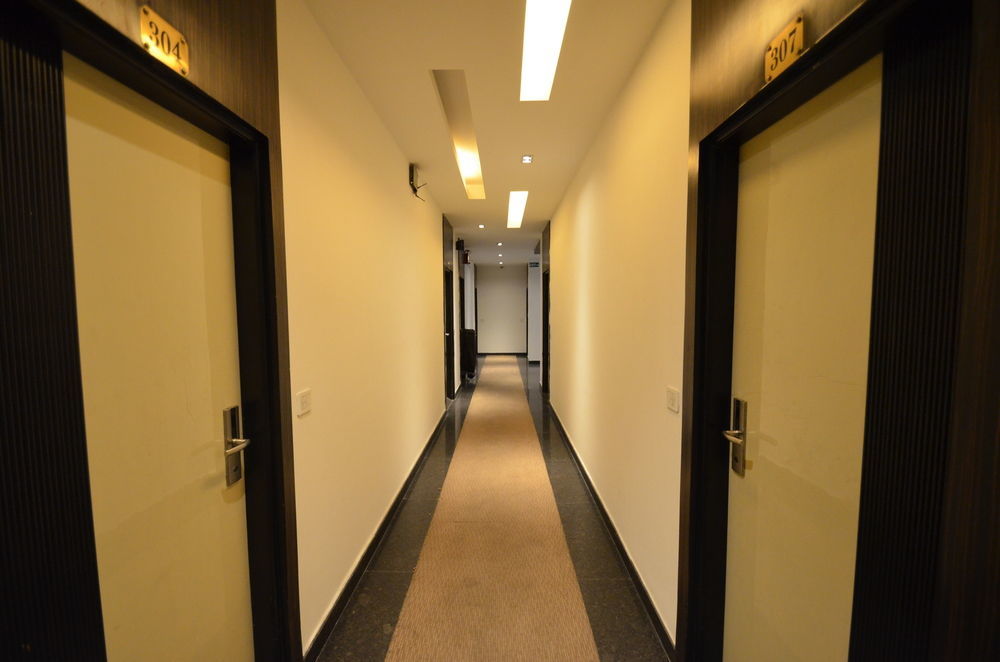 地铁景观酒店 德里 外观 照片